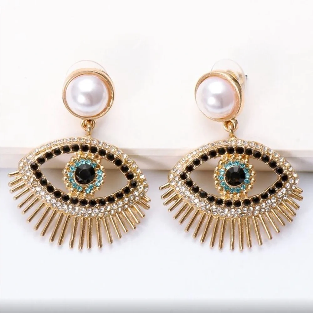 ✨NEW Elegant Gold Eye Drop Earrings with Pearls